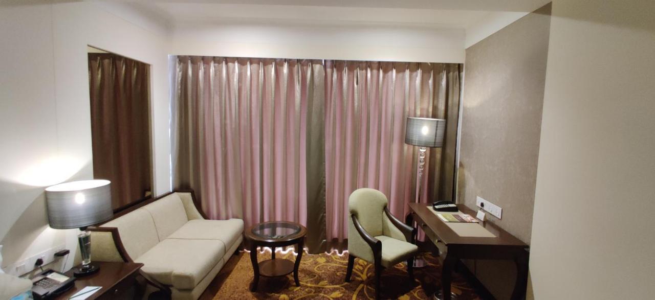 Country Inn & Suites By Radisson, Bathinda Buitenkant foto