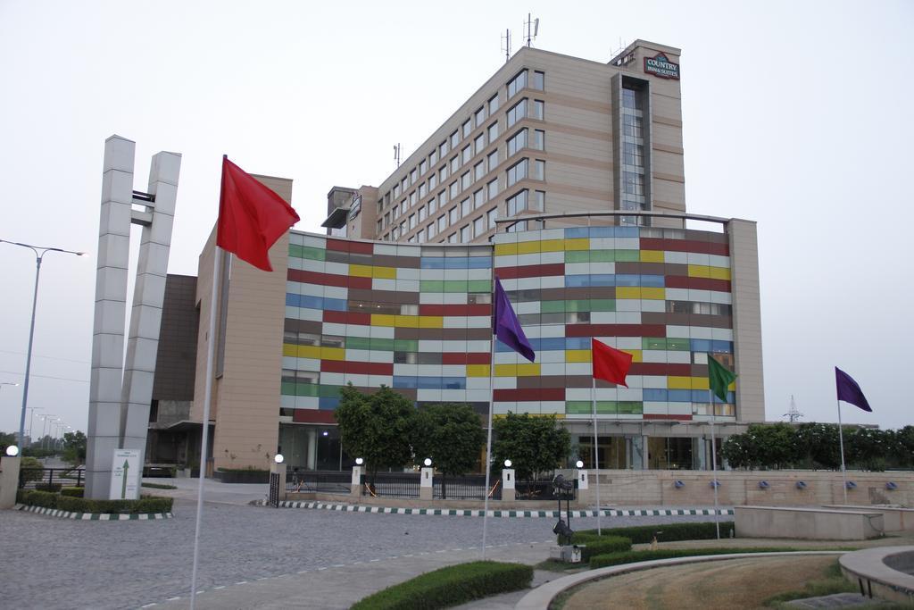Country Inn & Suites By Radisson, Bathinda Buitenkant foto