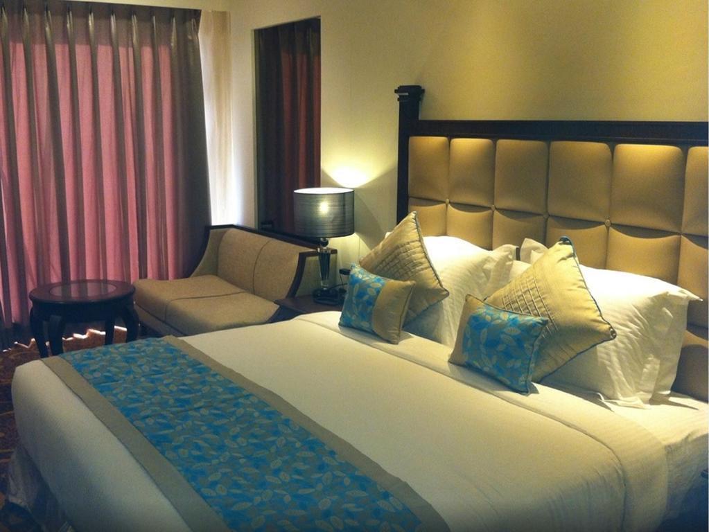 Country Inn & Suites By Radisson, Bathinda Buitenkant foto