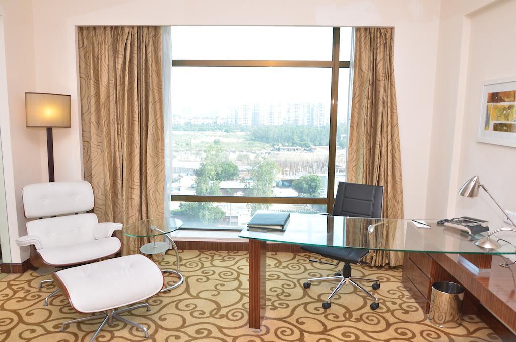 Country Inn & Suites By Radisson, Bathinda Buitenkant foto