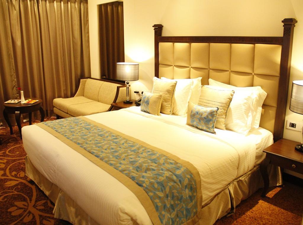 Country Inn & Suites By Radisson, Bathinda Buitenkant foto
