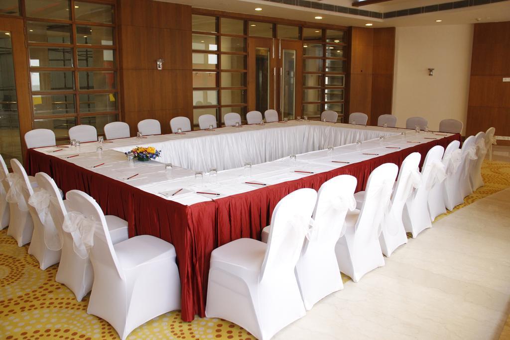 Country Inn & Suites By Radisson, Bathinda Buitenkant foto