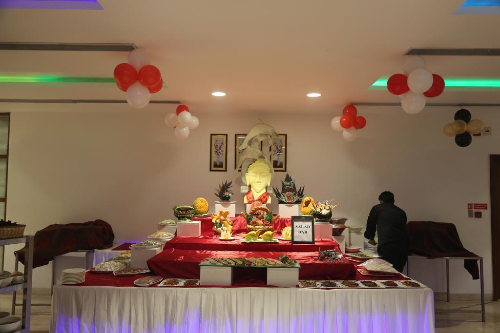 Country Inn & Suites By Radisson, Bathinda Buitenkant foto