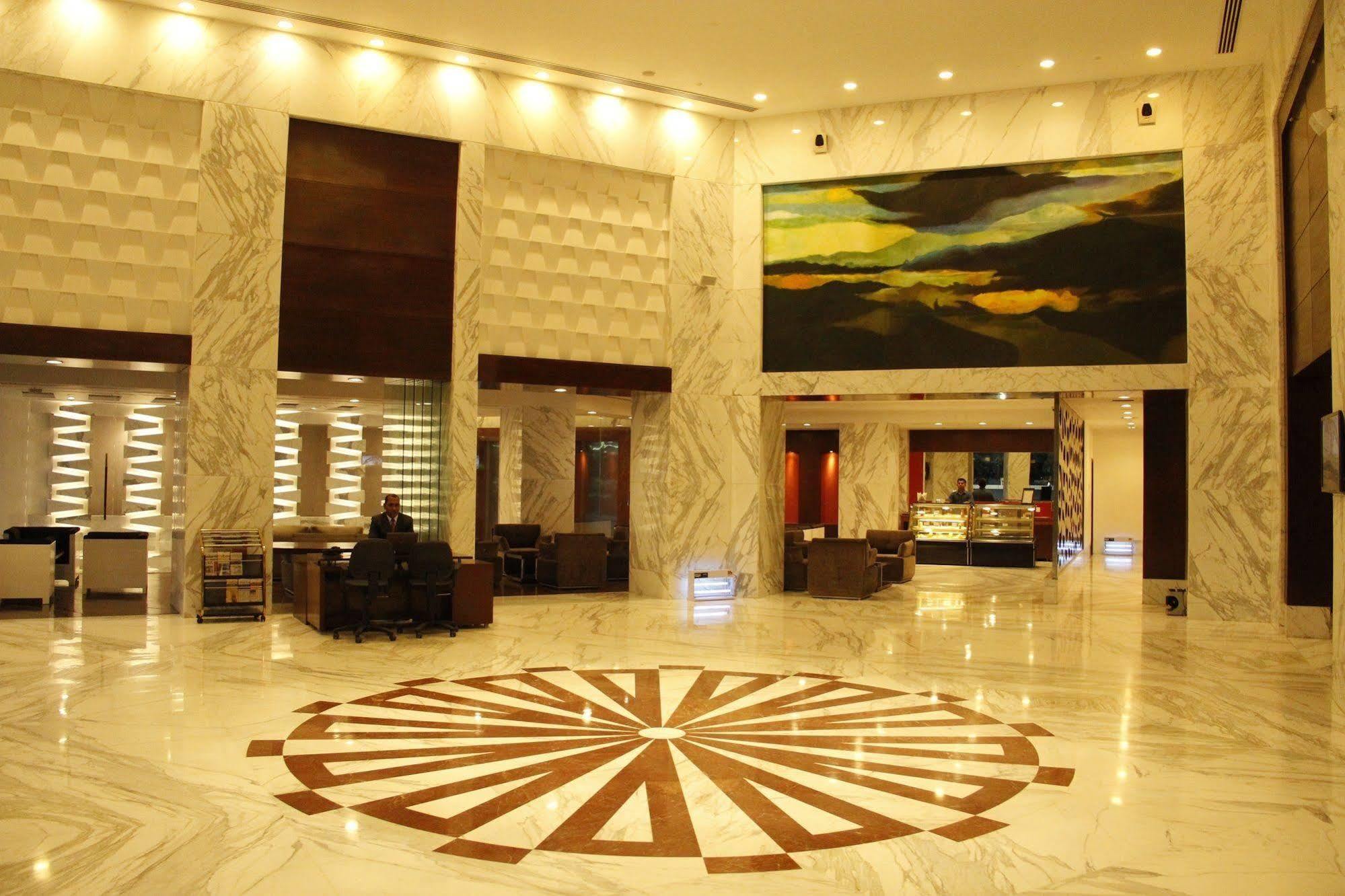 Country Inn & Suites By Radisson, Bathinda Buitenkant foto