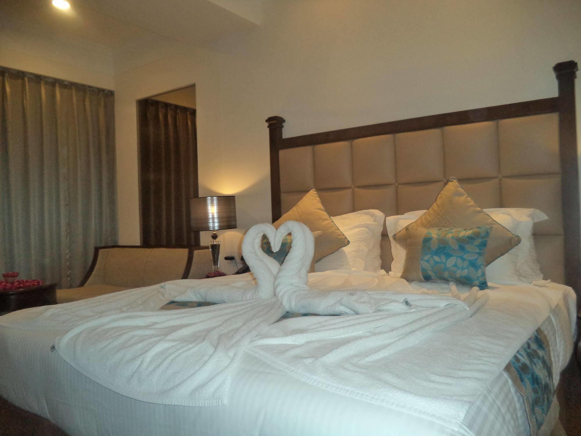 Country Inn & Suites By Radisson, Bathinda Buitenkant foto
